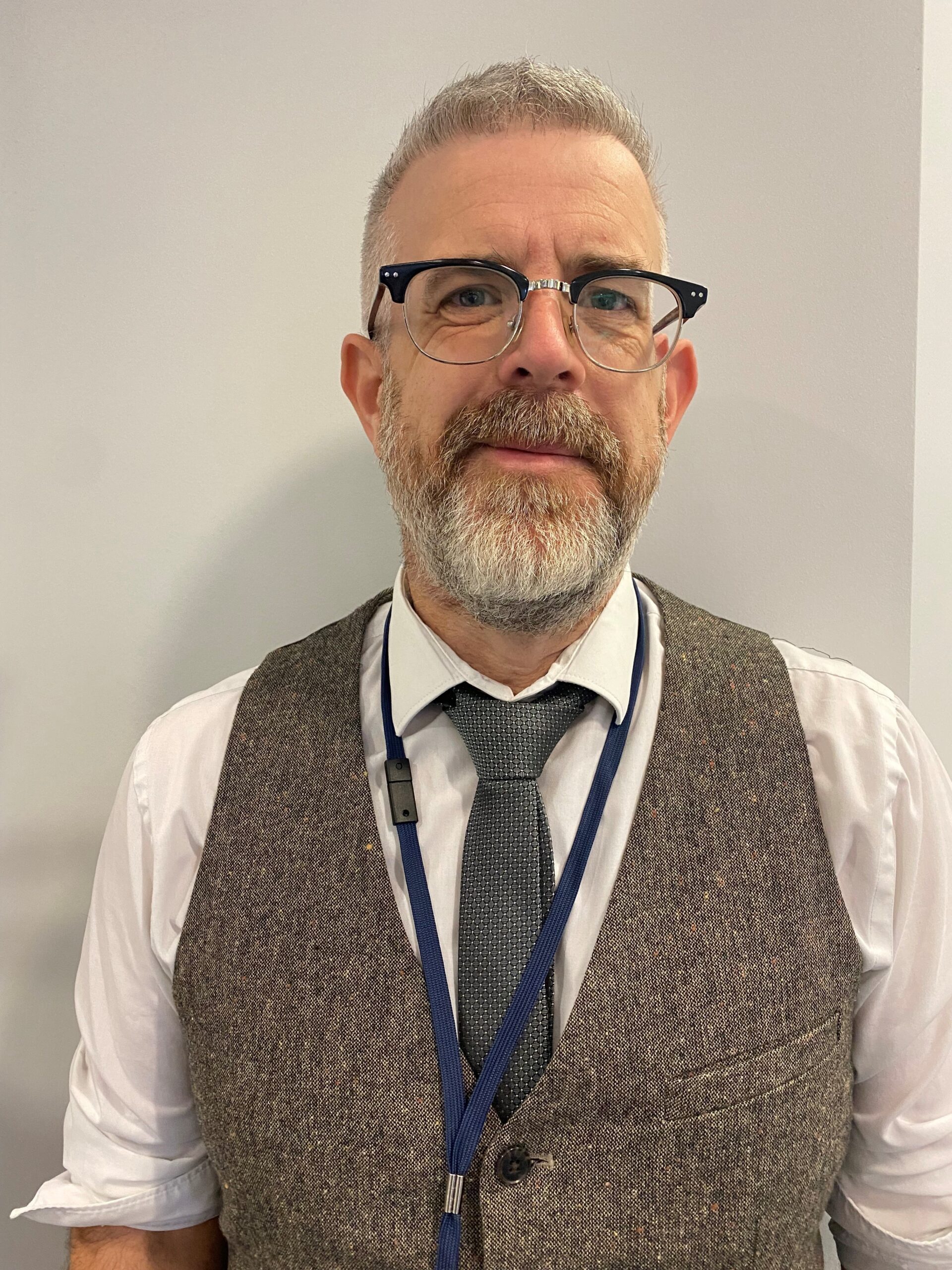 head and shoulders photo of Paul